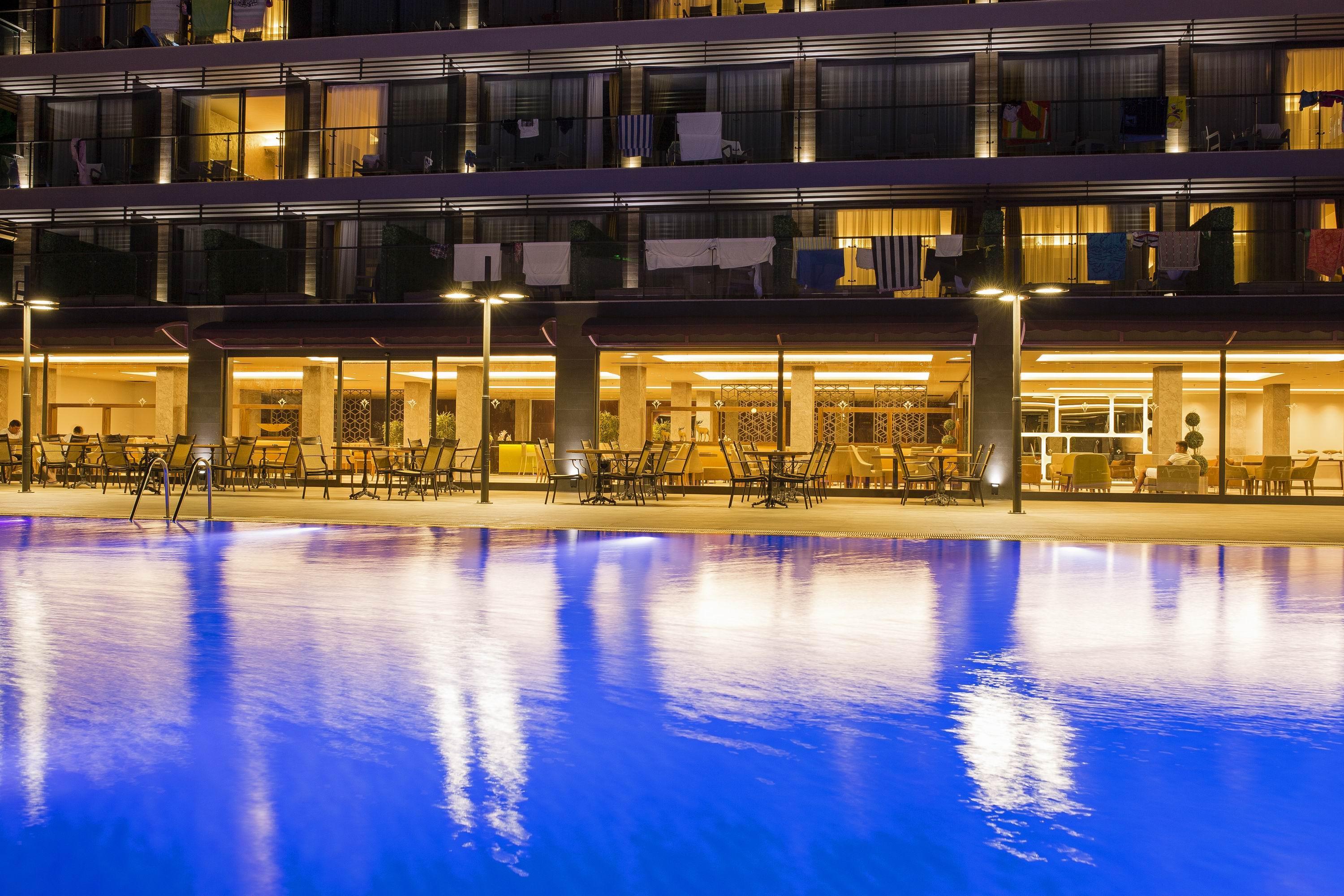 Mirage World Hotel イチュメレール エクステリア 写真
